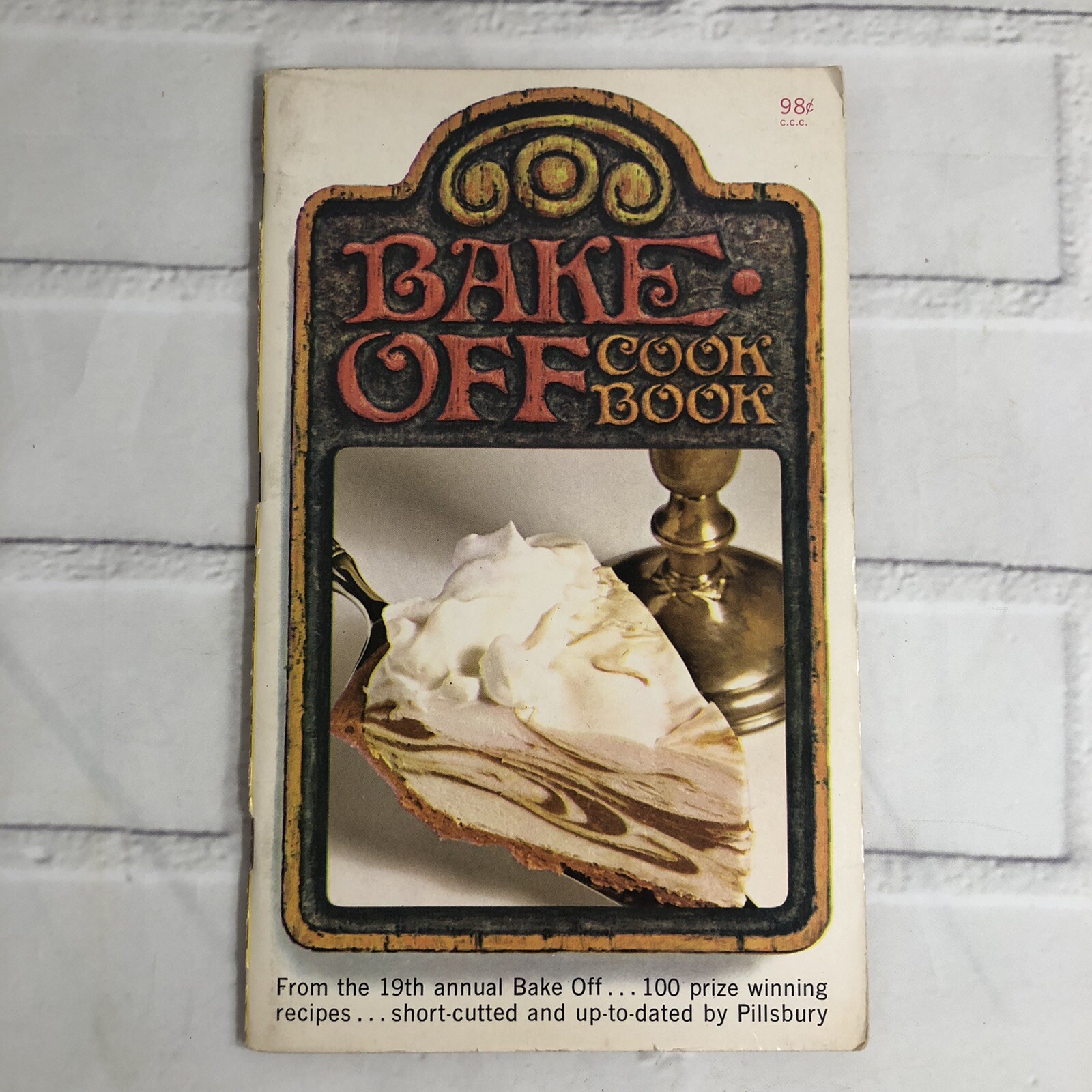 Vintage 19th Annual 1968  Pillsbury Bake Off Cookbook 100s Of Winning Recipes