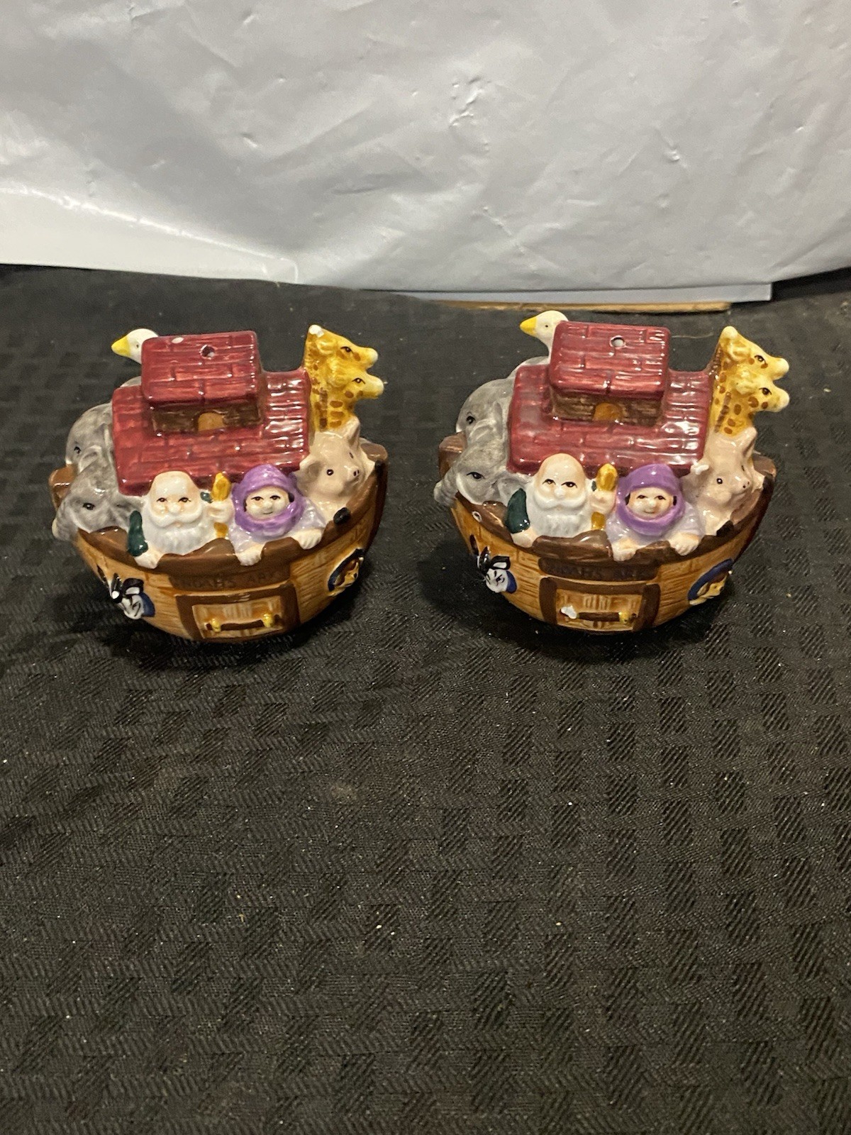 Vintage Noah\'s Ark Salt And Pepper Shakers Ceramic Colorful