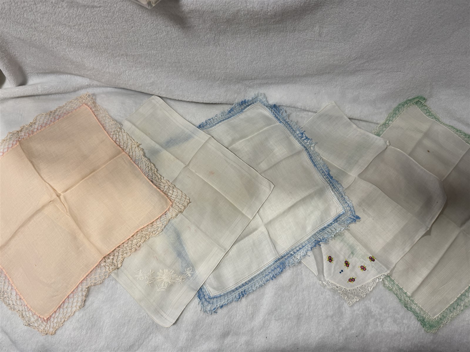 #7 VINTAGE HANDKERCHIEF LOT OF 5