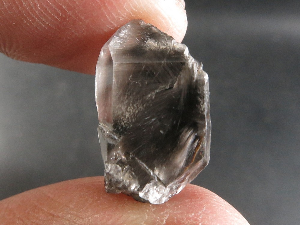 10 CARAT STUNNING RARE BROOKITE RUTILE INCLUDED QUARTZ CRYSTAL @ PAKISTAN