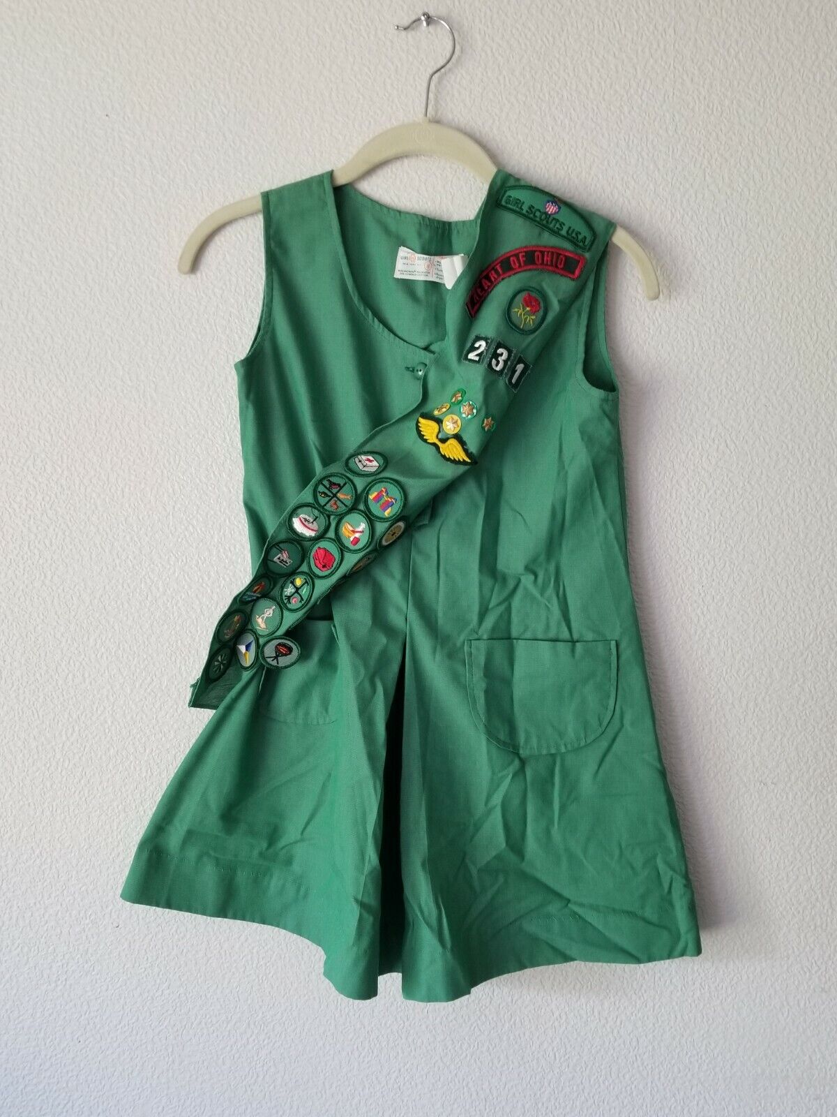 VINTAGE JUNIOR GIRL SCOUT UNIFORM Dress 8 + sash patches badges VERY GOOD OHIO