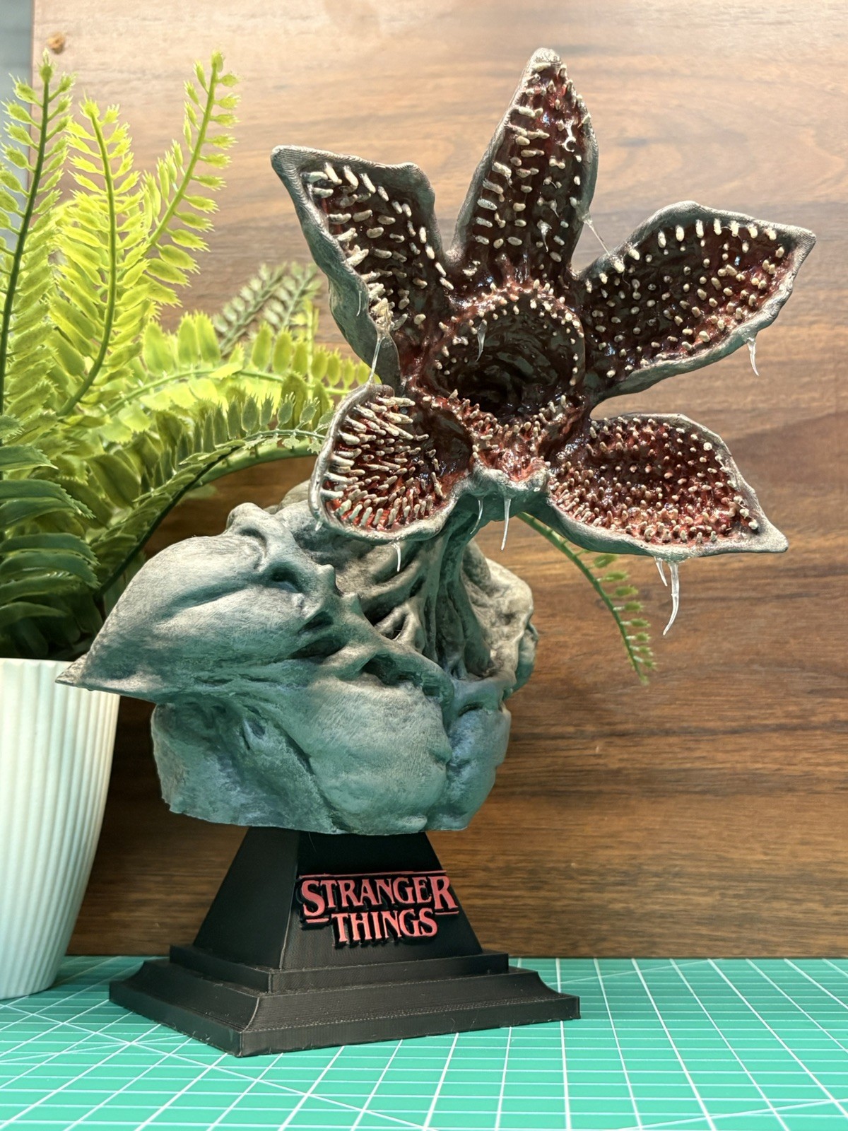 Hand-Painted Demogorgon Bust – 9.25” 3D Printed Stranger Things Display