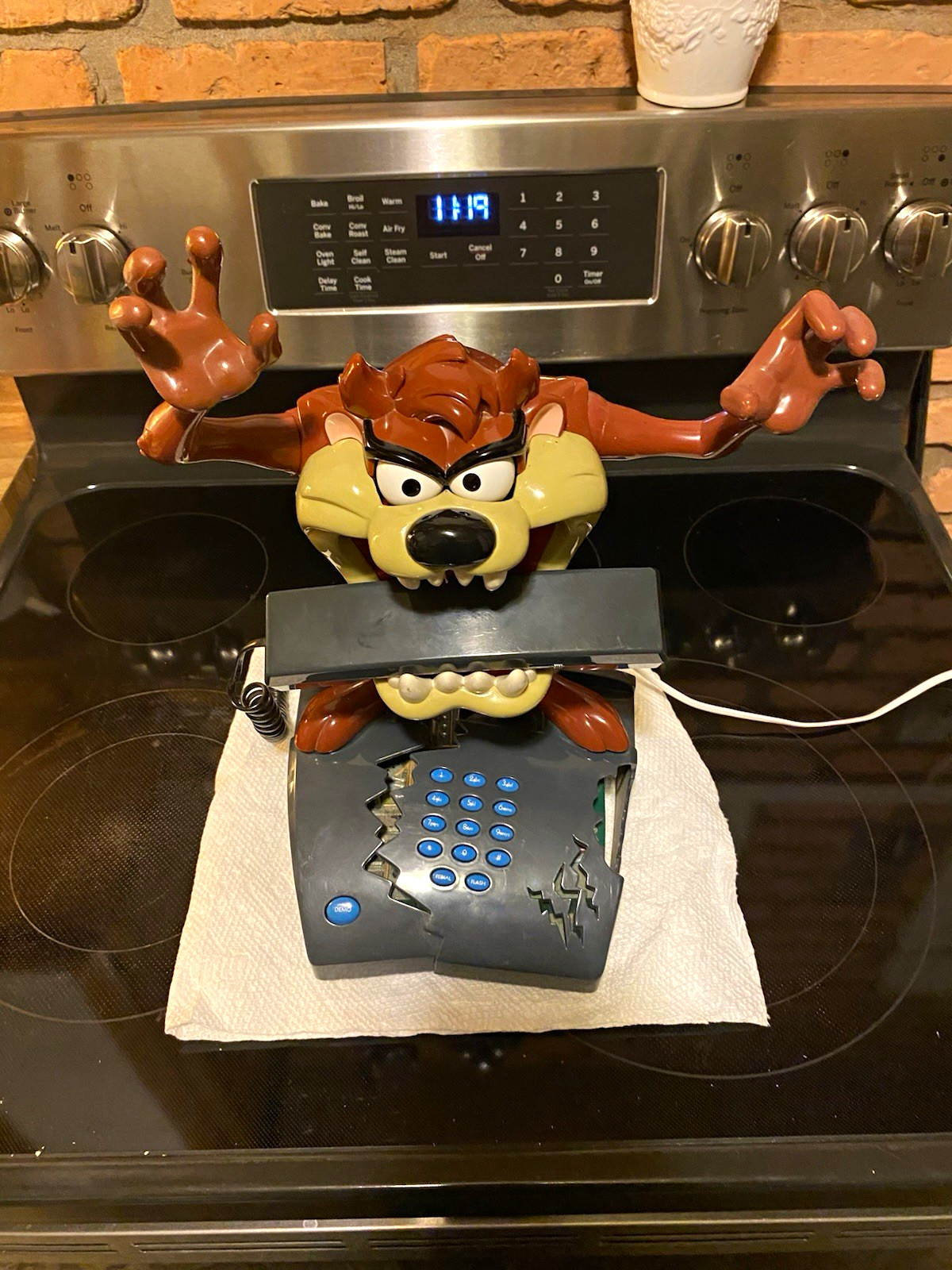 Warner Bros. Looney Tunes Taz Tasmanian Devil Collectible Corded Telephone Warner Bros. Looney Tunes Taz Tasmanian Devil Collectible Corded Telephone