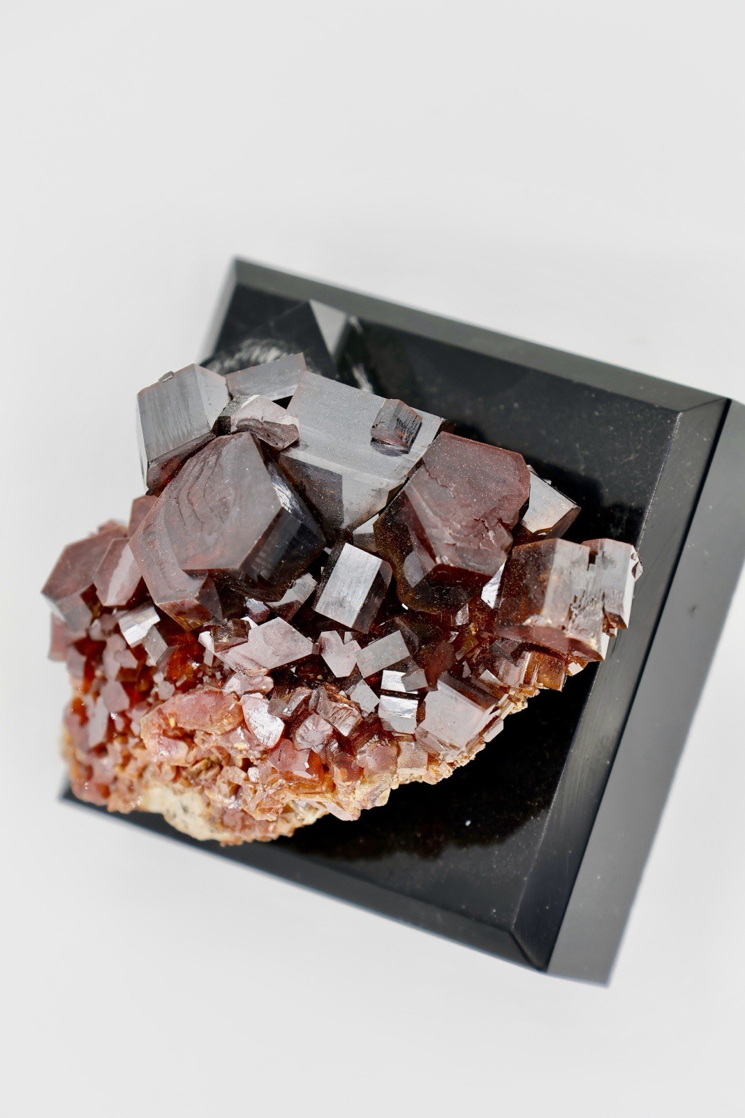 VANADINITE , MIBLADEN MINING DISTRICT, MIDELT , KHENIFRA PROV. MOROCCO