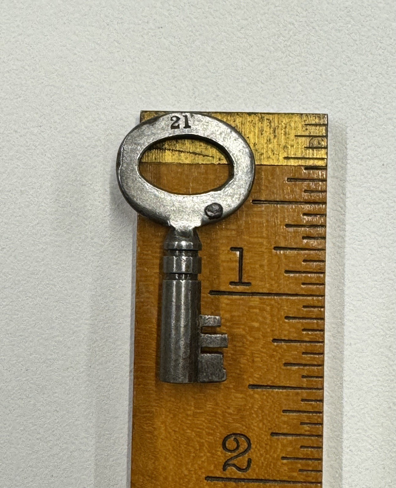 🌿 🗝️ Eagle Lock Co.  #21 Vintage Hollow Skeleton Key , Box , Steamer Trunk