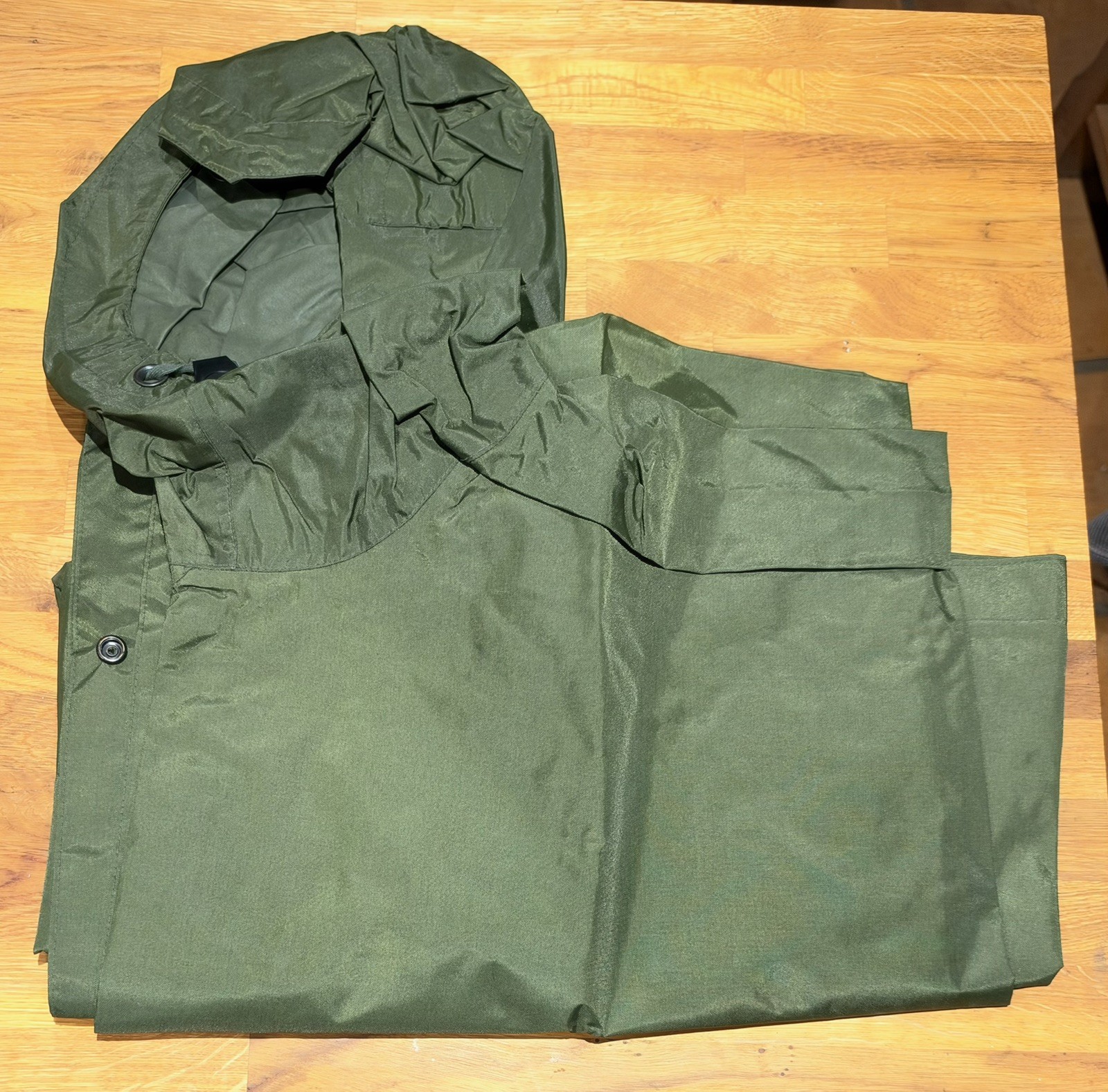 Pristine NOS British Army ‘58 Pattern Olive Poncho. Never used. Excellent.