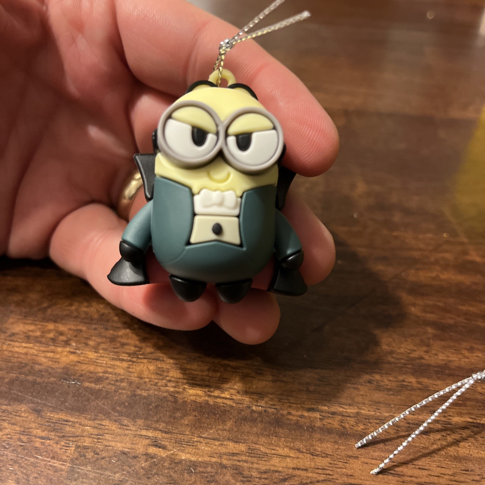 Hallmark HALLOWEEN Mystery Ornaments Illumination's MINIONS DAVE VAMPIRE