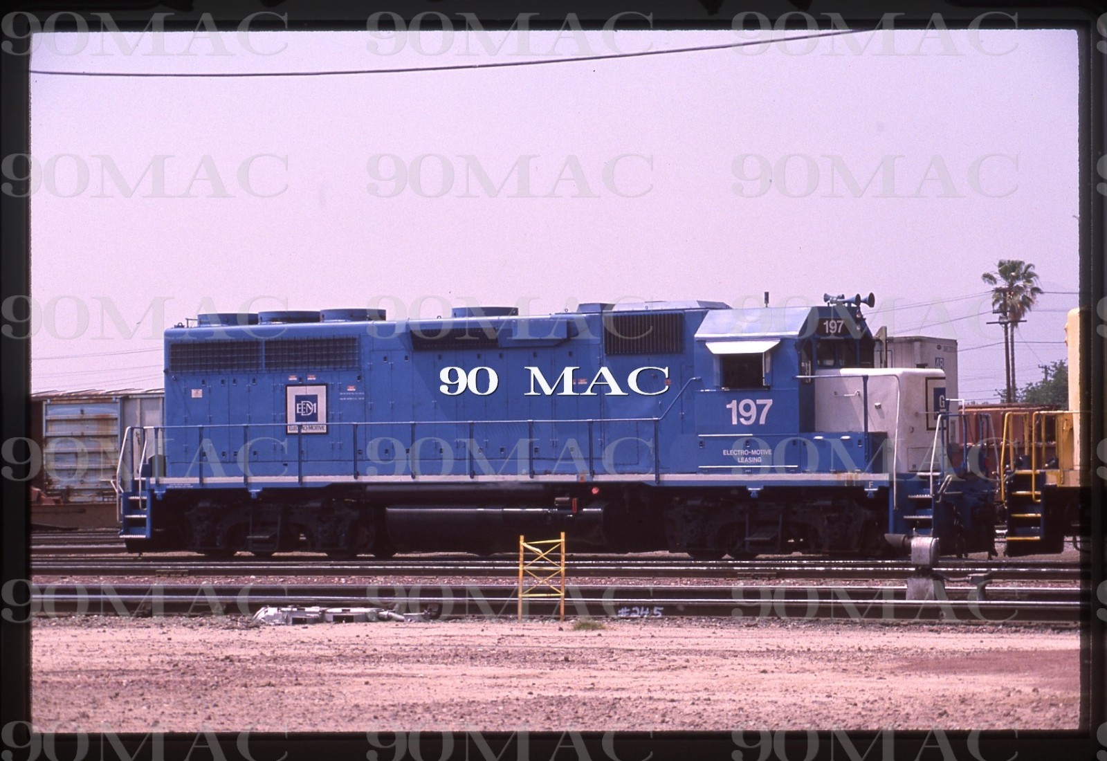 EMD-EMDX. GP40 #197 Original Slide 1990.