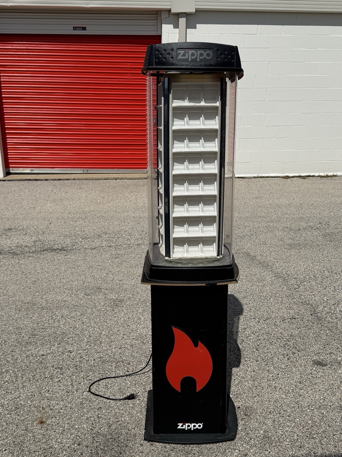 Large Zippo Counter Top Rotating Display Case Lights & Spin 96 Lighters 37x15x15