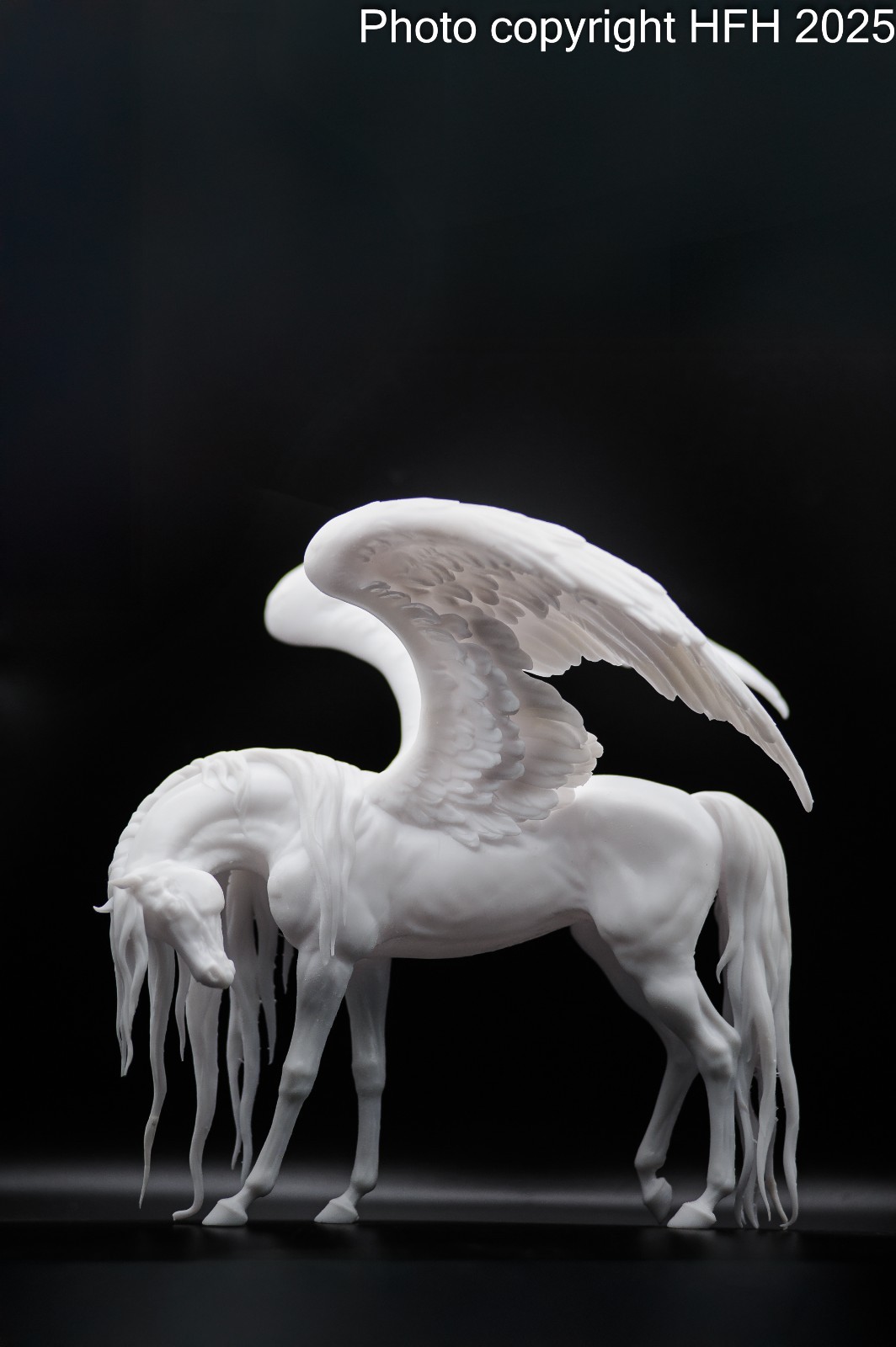 Pegasus model Horse artist resin - White resin figurine - Unpainted - 10