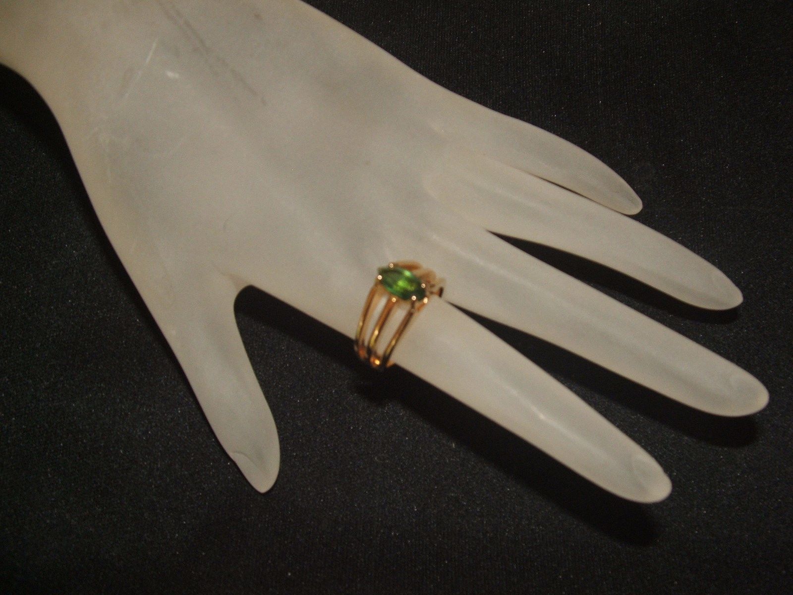 COLLECTIBLE vintage 1970's merlite ring  14k yellow gold electro plated size 6