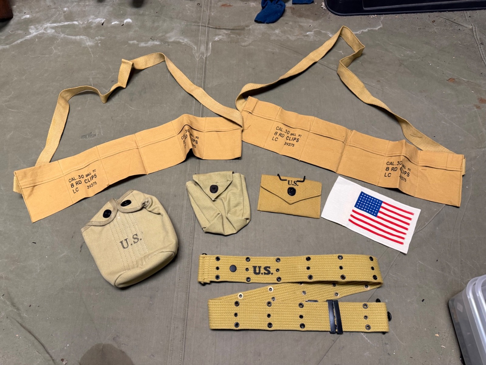 WWII US AIRBORNE PARATROOPER M1 GARAND AMMO BANDOL, M3 .45 HOLSTER BELT GEAR LOT