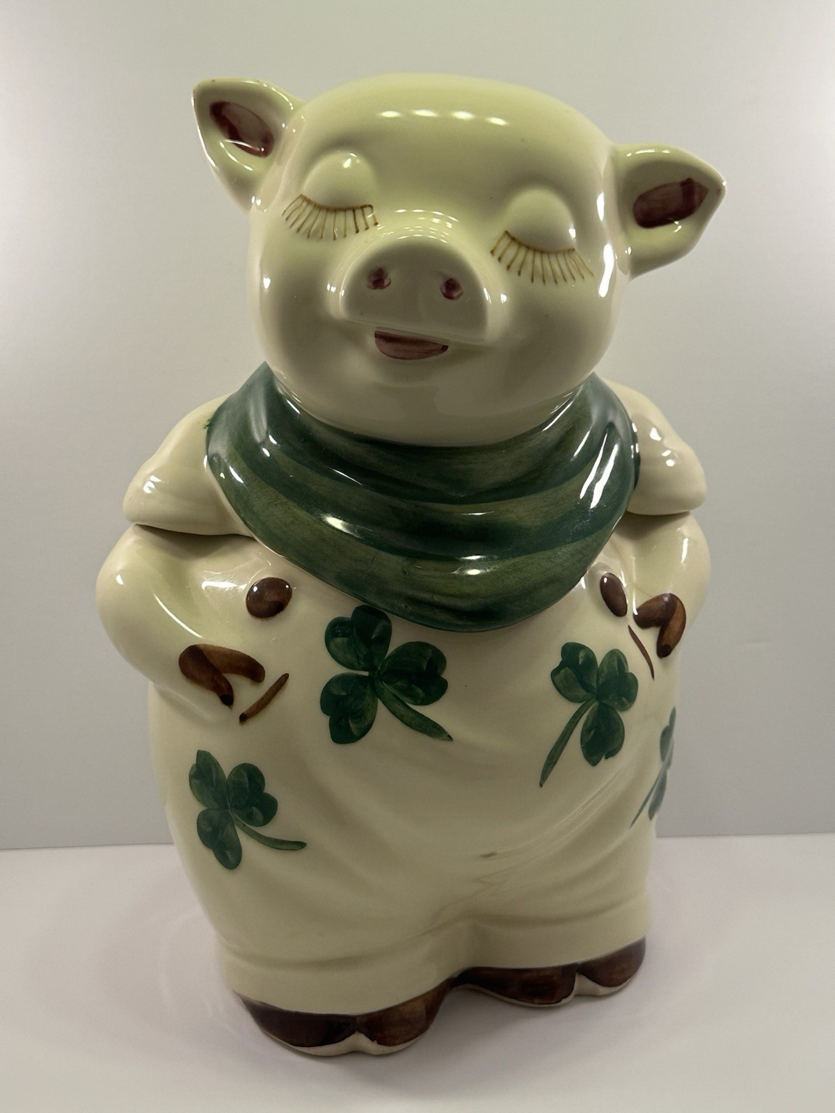 Vintage 1940s Shawnee Pottery Smiley Pig Shamrock Cookie Jar USA - MCM Kitsch Vintage 1940s Shawnee Pottery Smiley Pig Shamrock Cookie Jar USA - MCM Kitsch