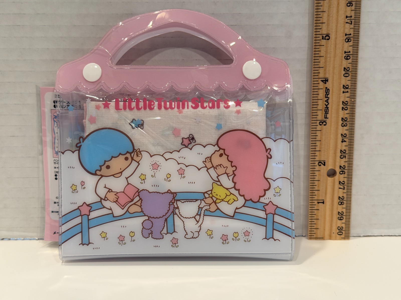 @@**NWT -RARE Japan Sanrio Little Twin Stars Handkerchief & Plastic Case Set**@@