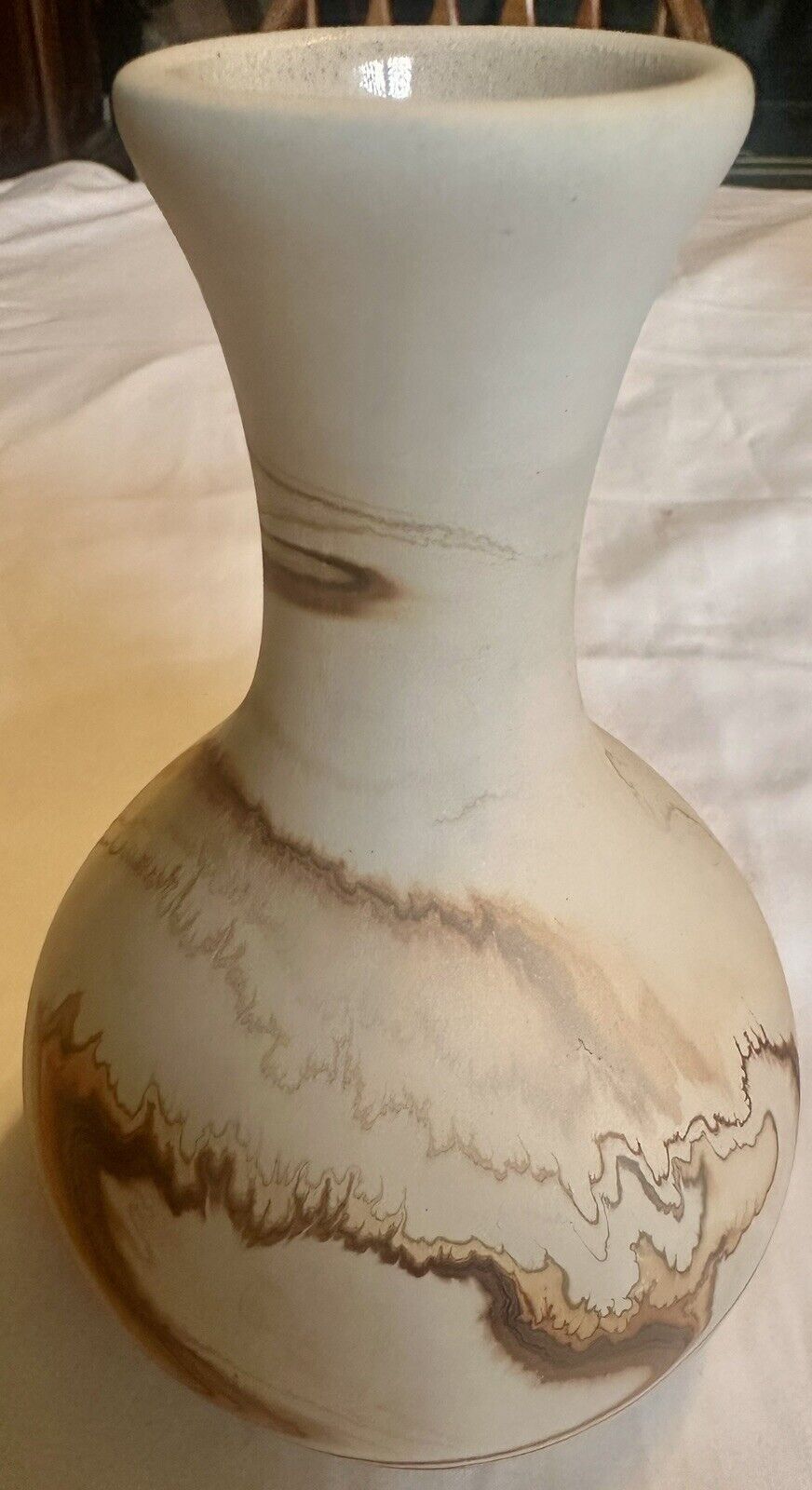Nemadji Pottery U.S.A. Hand Made Swirled Native American Style Pottery Vase 6.5”