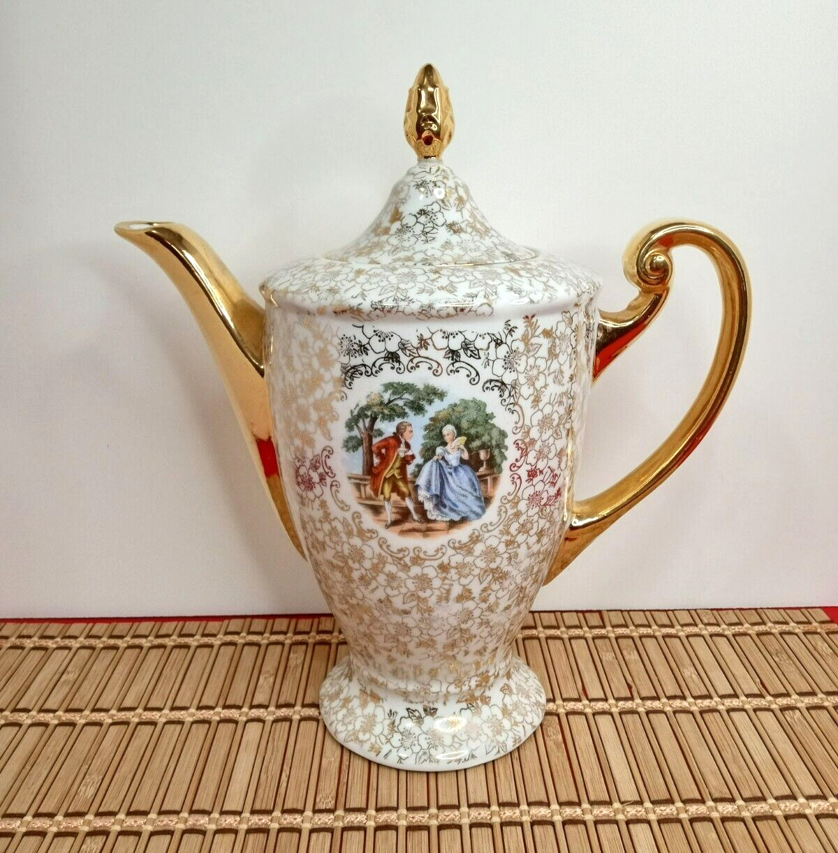 22 Karat Gold Porcelain Painted Beautifully Vintage Victorian Teapot