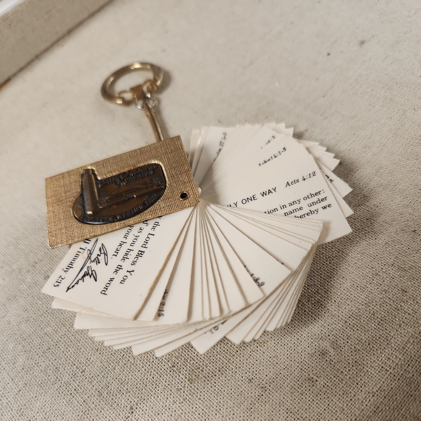 Vintage 1964/65 New York World’s Fair Billy Graham Pavilion Souvenir Keychain