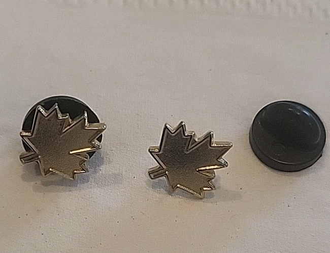 2 Maple Leaf Pins Canada Gold Tone Lapel Hat Pinback Tie Tack .    