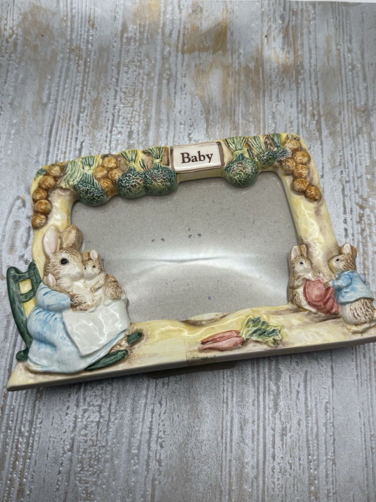 1996 Enesco Beatrix Potter Peter Rabbit Picture Frame For 3x5 Photo Ceramic New