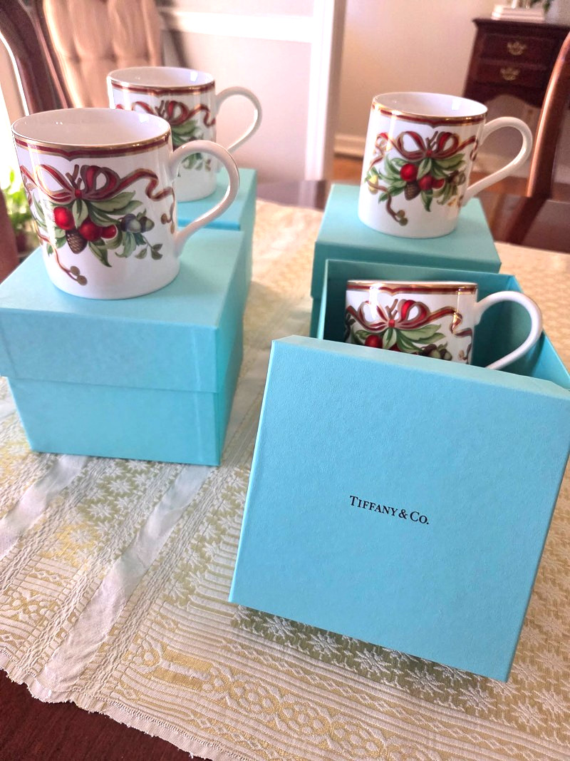 Tiffany & Co Christmas Garland Berries Holiday Mug Set - Set of 4 w/boxes