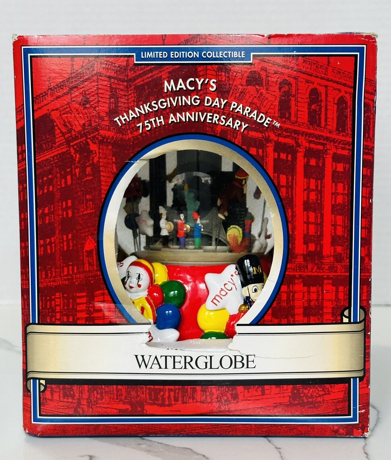 2001 Macys Thanksgiving's Day Parade Musical Globe Twin Towers 75th Anniversary