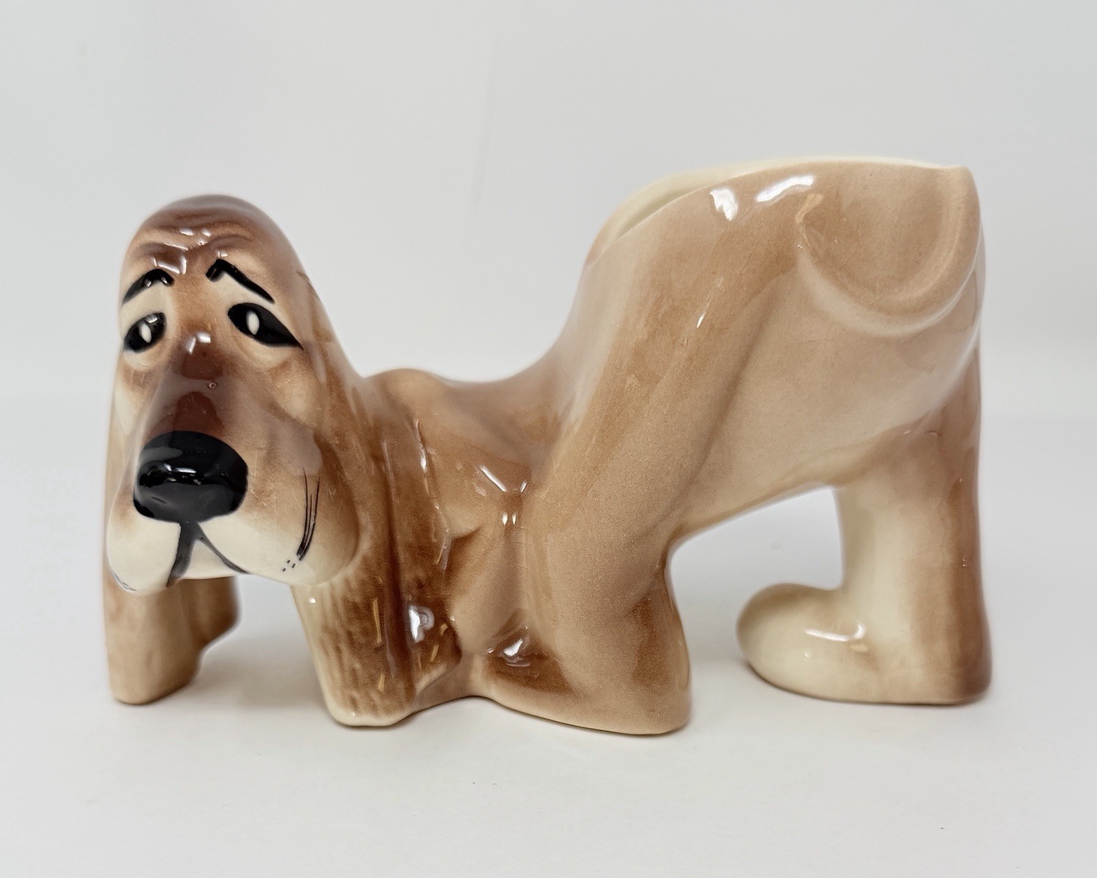Kitsch VTG Ceramic Basset Hound Dog Planter Retro
