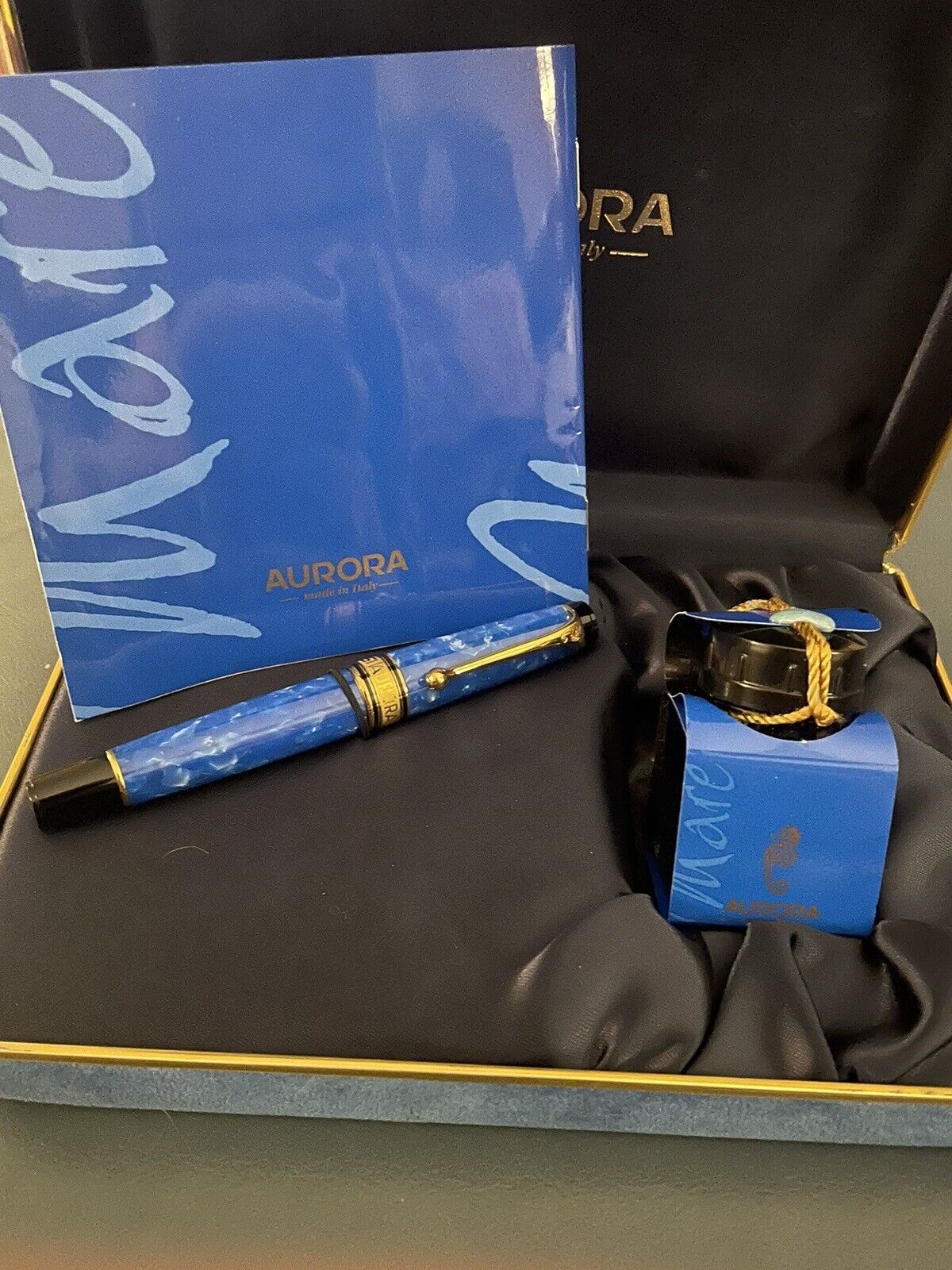 Aurora Limited Edition 18k Mare Fountain Pen , PISTON FILL .