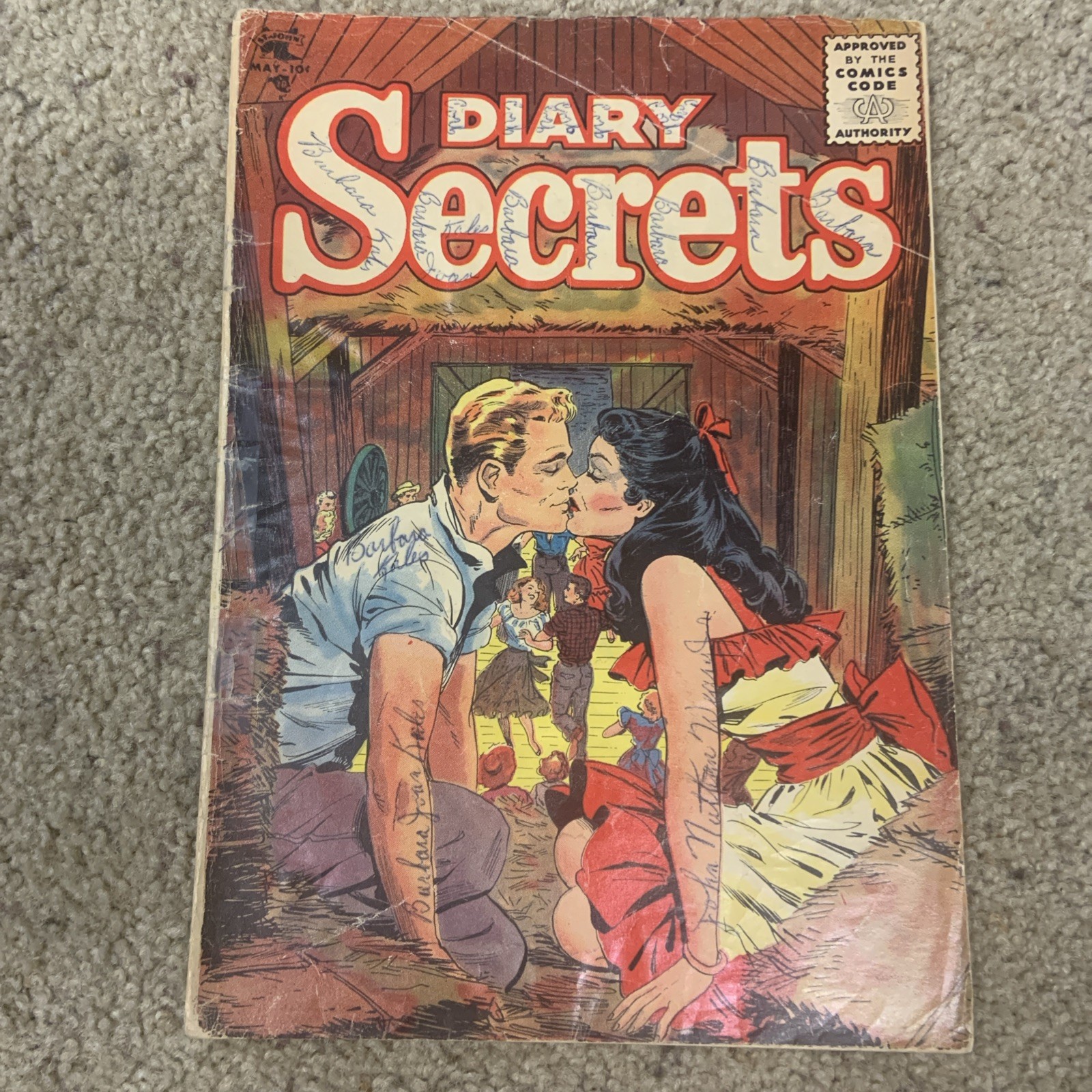 DIARY SECRETS #29 Incredible Matt Baker “Kissing” Cover Scarce Series GGA