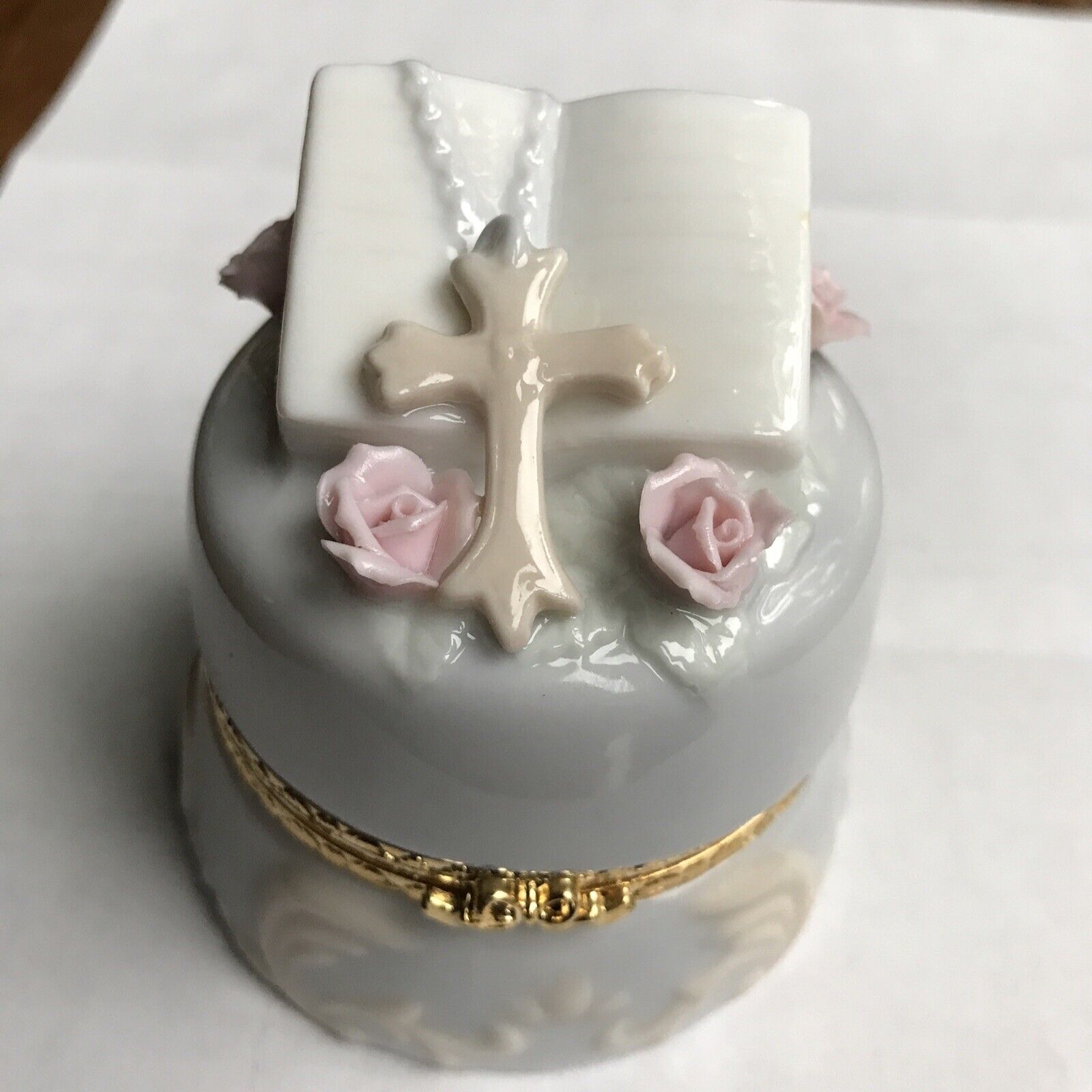 NEW Ceramic Porcelain Hinged Keepsake Trinket Box Bible w/ Cross Easter Rose