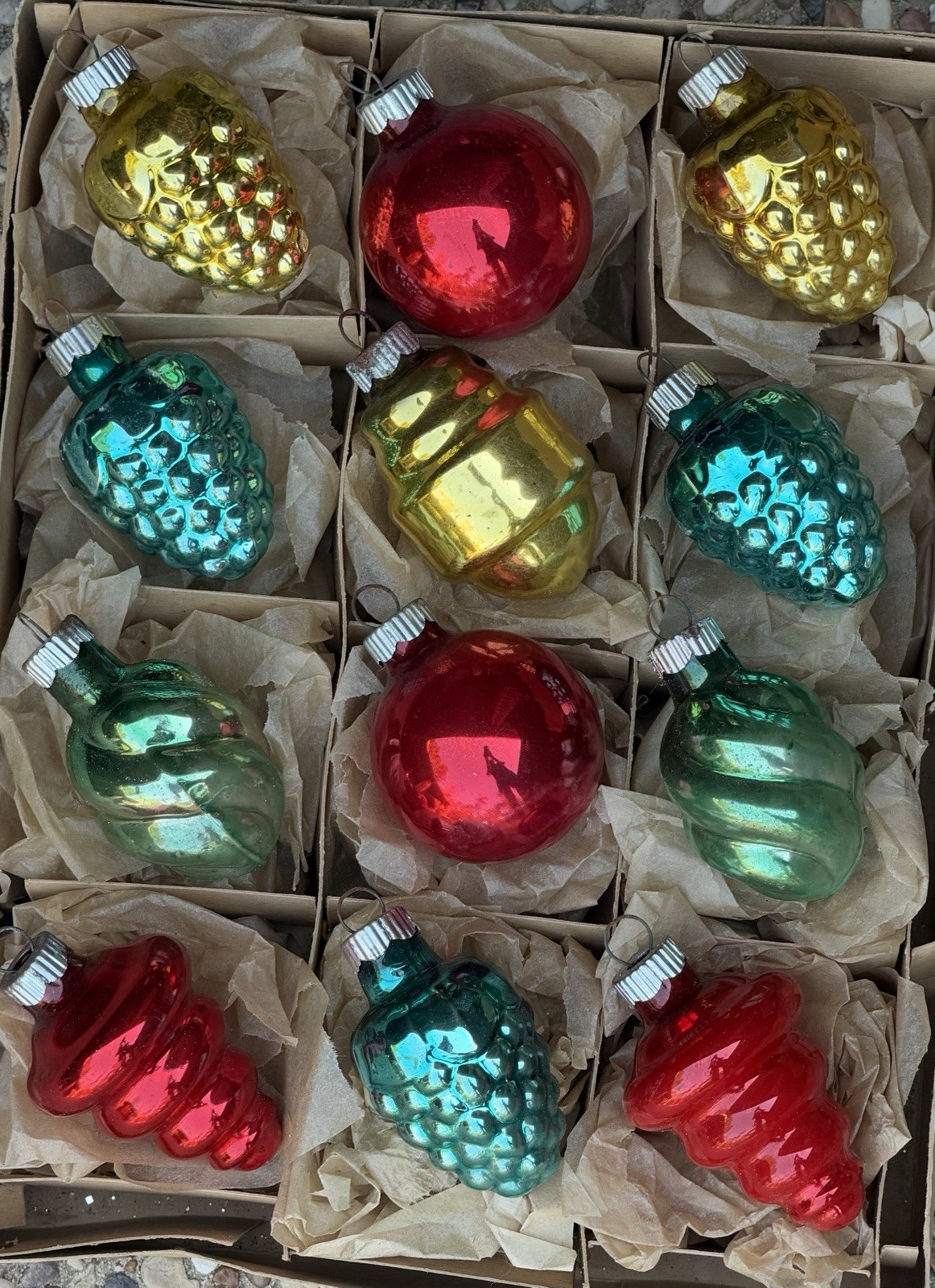 Vintage Shiny Brite USA Lantern Swirls Grapes Tornado Glass Christmas Ornament