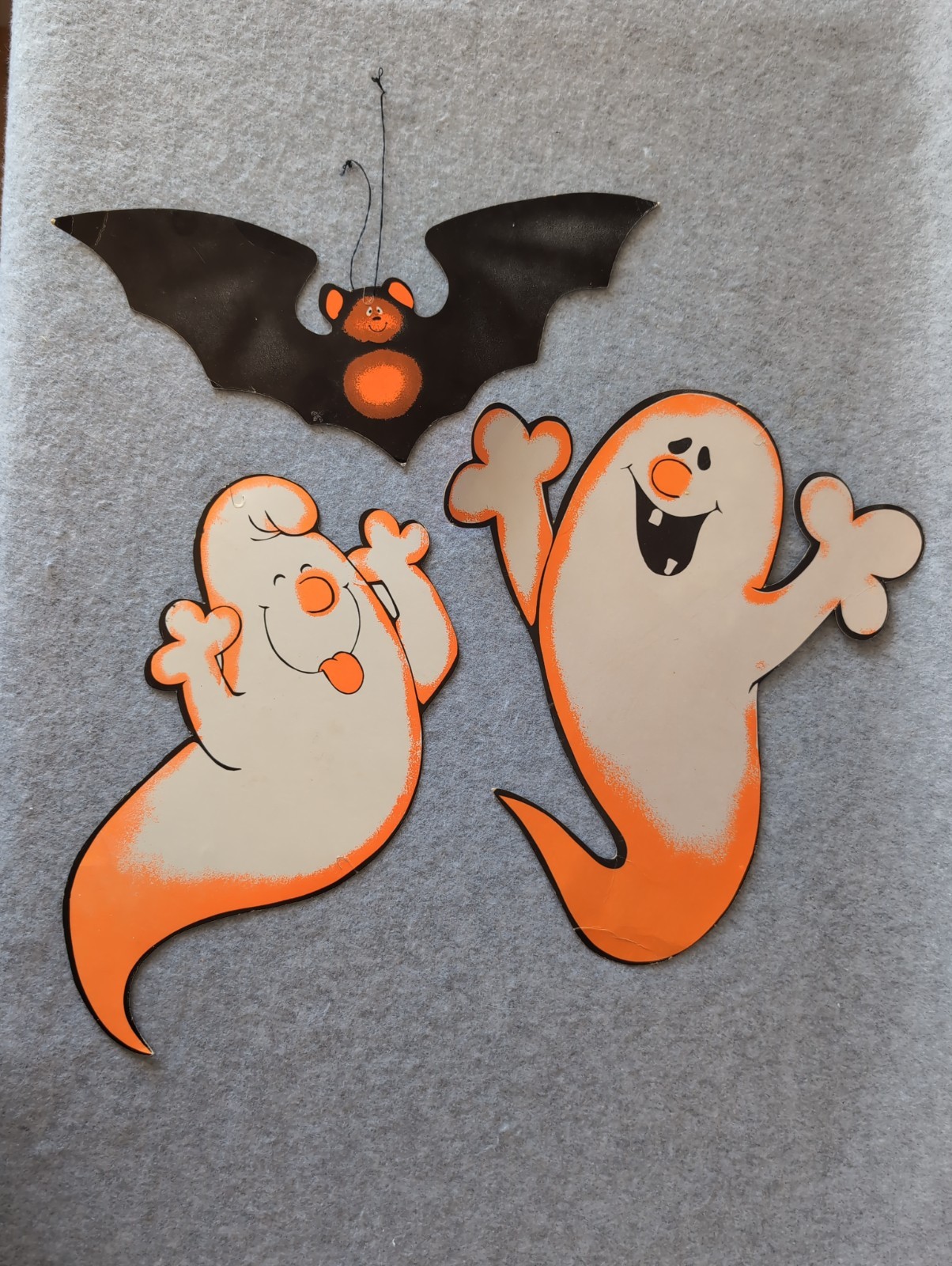 3 Vtg 1970s Eureka Halloween Die-Cut Cutout Decorations Ghosts Bats \