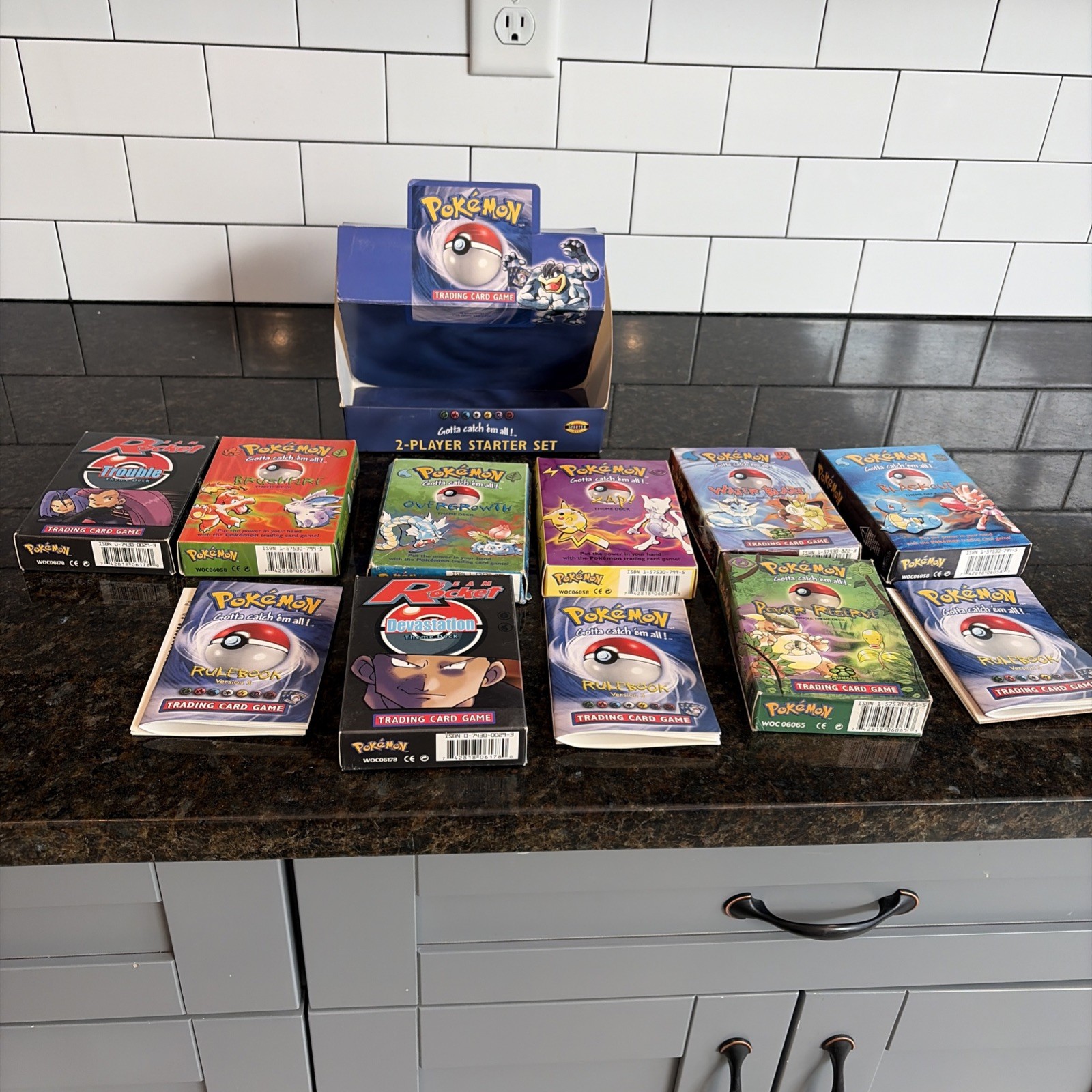 Empty 1999 Pokemon 2 Player Starter Set Deck Display Box CCG no cards Empty 1999 Pokemon 2 Player Starter Set Deck Display Box CCG no cards