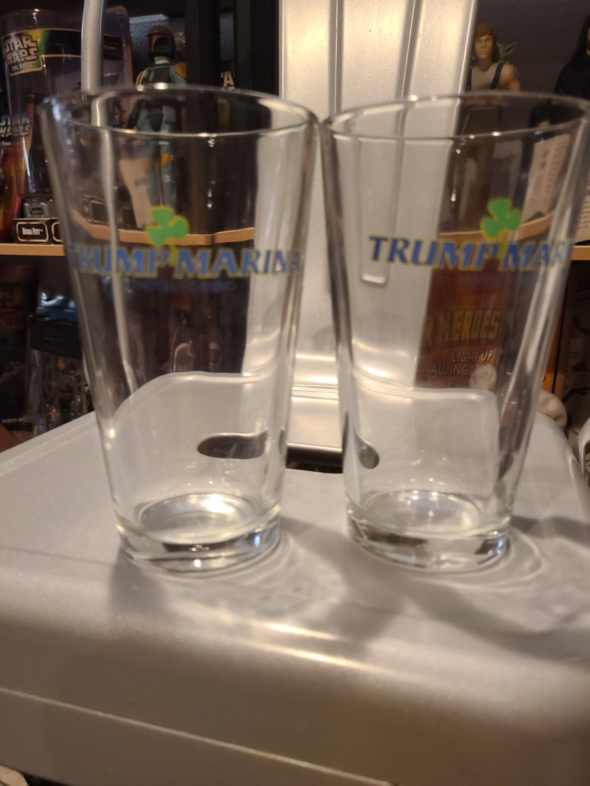 Set of Two Trump Marina Casino Pint Beer Glasses Irish Shamrock St Patrick\'s Day