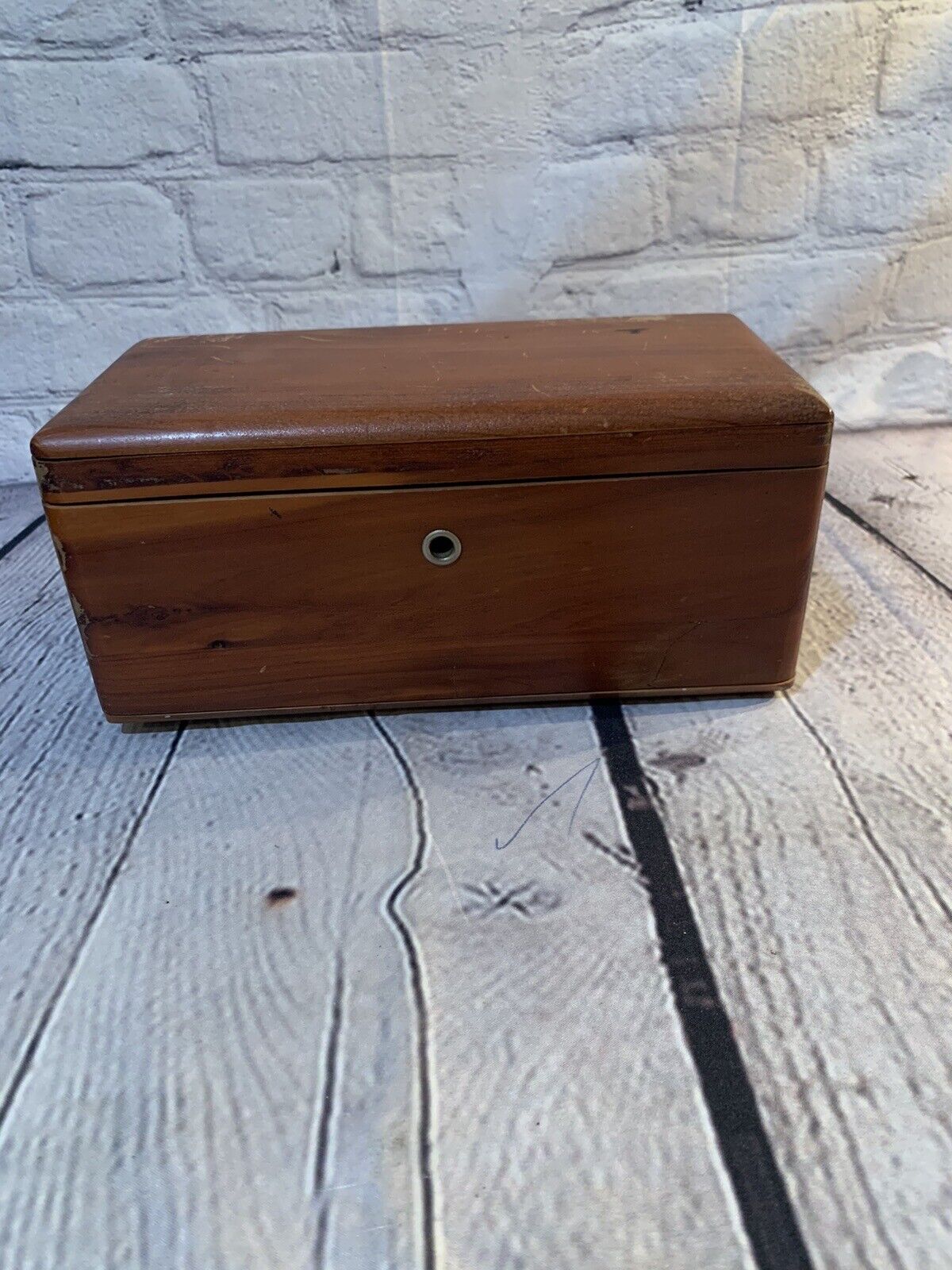 Miniature Lane Cedar Wooden Chest Box No Key-Aliavista, Va No. A-26 Salesman