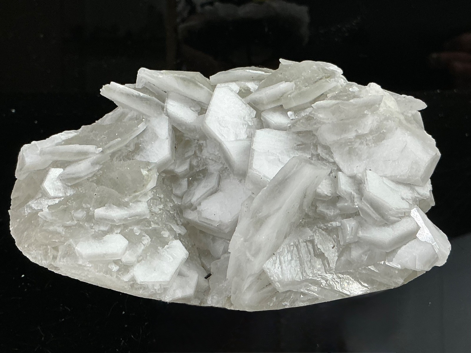 Large Fluorescent Calcite “Poker Chip” Crystals – Liancheng, China, 513 grams