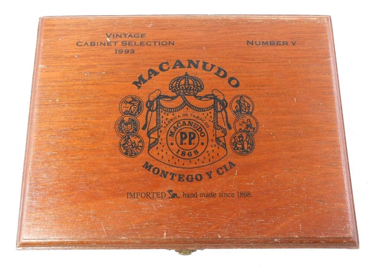 Wooden 1993 MACANUDO Number V Cigar Box Montego Y CIA Dovetailed Organizer 