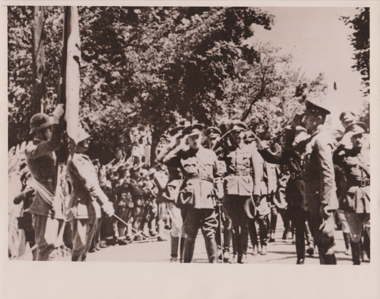 1940 Press Photo WWII German General Wietersheim Salutes Spanish Flag at Irun
