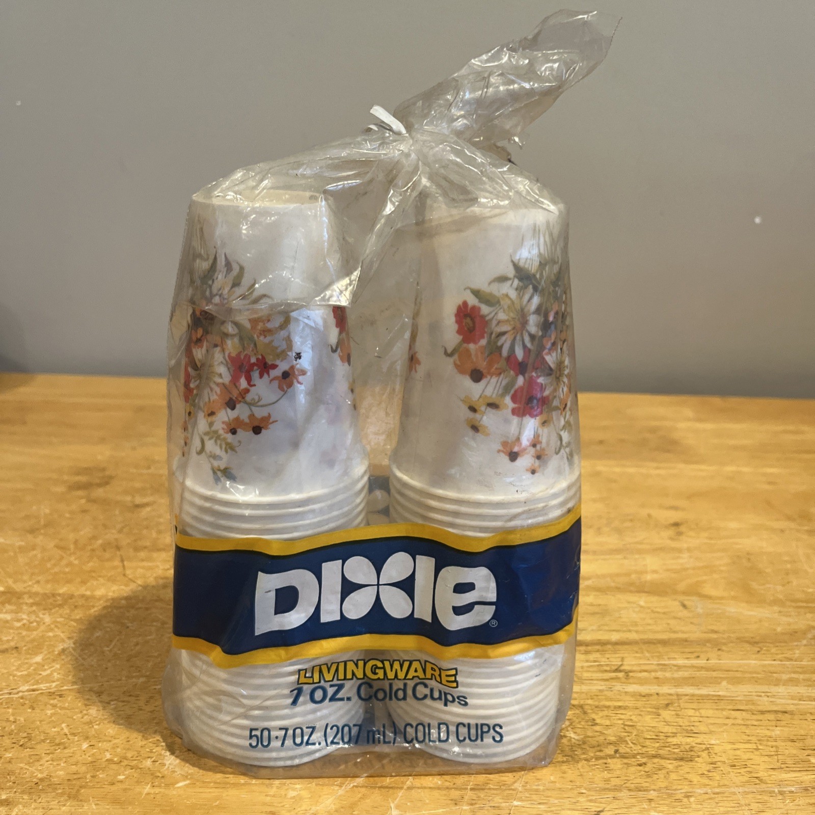 Vintage Dixie 7 oz Cold Cups Floral Design 50 Count 70s USA SPRING Medley Vintage Dixie 7 oz Cold Cups Floral Design 50 Count 70s USA SPRING Medley