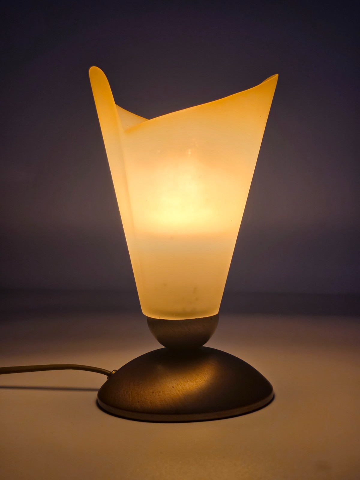 1980s Dutch Table Lamp A.T.V. Grootebroek Vintage Asymmetric Cream Shade 21cm