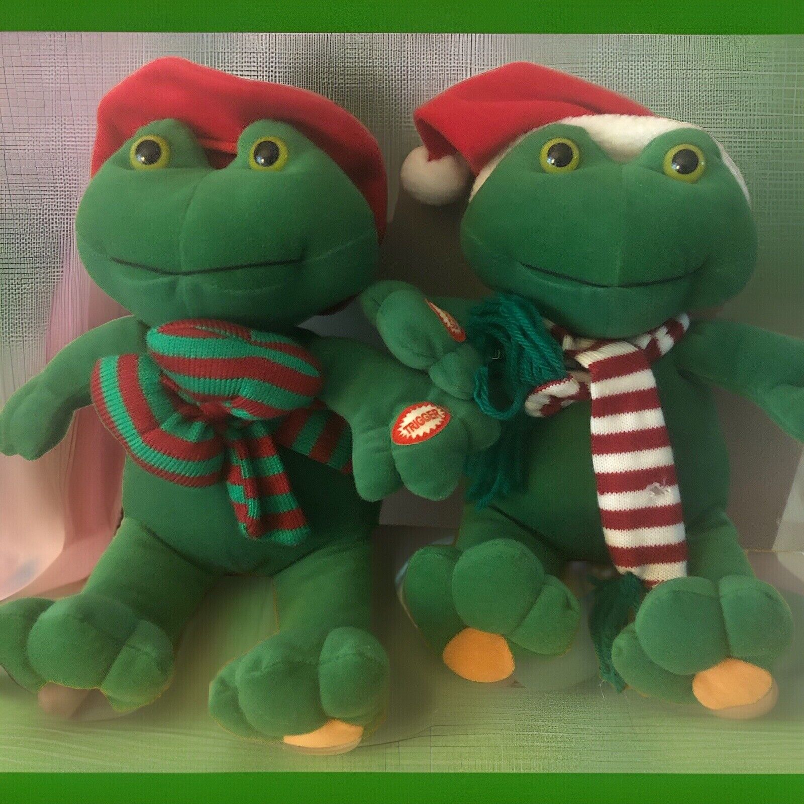 Vintage Dillards Trimmings Singing Frog Duet Christmas Plush TESTED Rare Cute