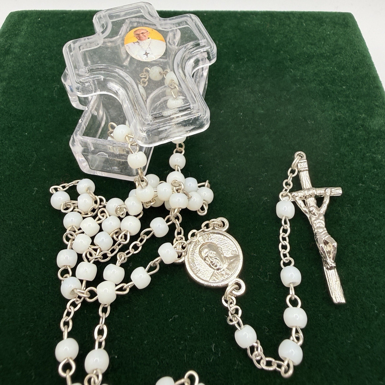 Pope Francis White Glass Pearl Rosary Italy & Box -Mondo Cattolico Rome Gift Set