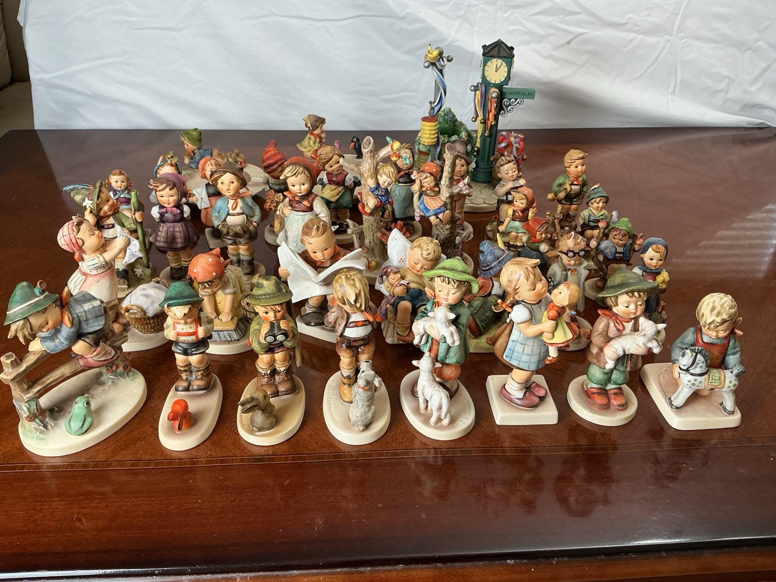Set of 37 pieces GOEBEL HUMMEL  FIGURINE GERMANY, TMK-2/3/4/5/6