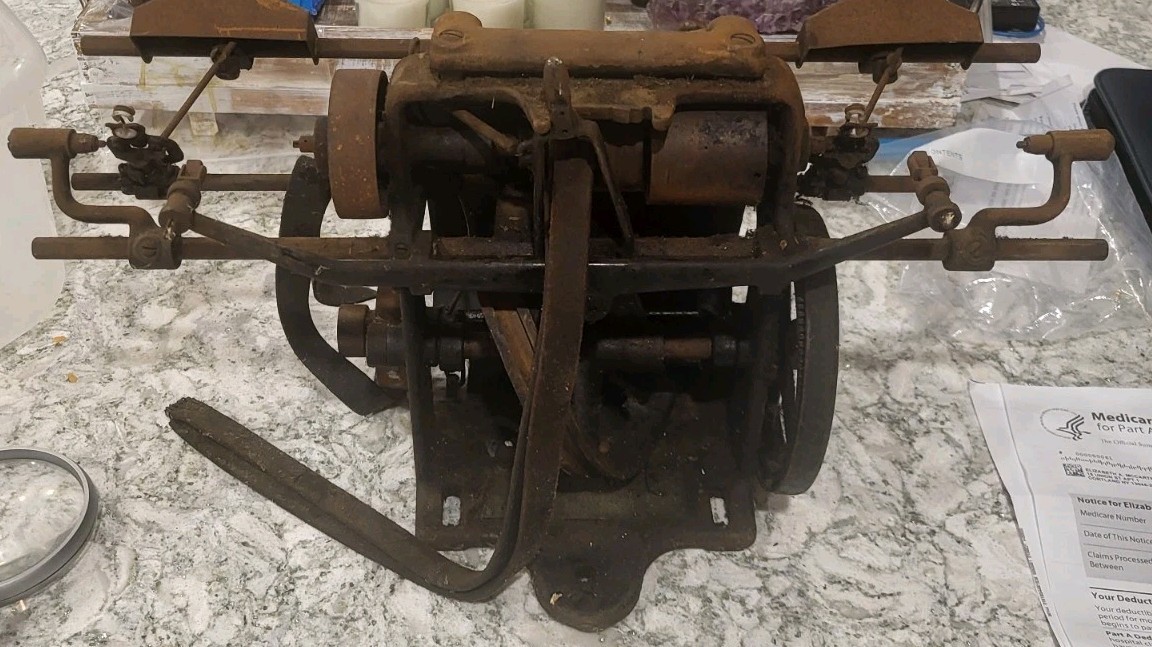 Antique 1903 Universal Winding Company Leesona Tabletop Machine Steampunk Rare