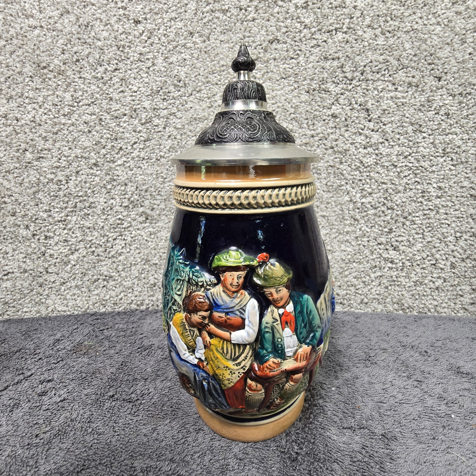 Vintage Handarbeit German Lidded Beer Stein Relief Tavern Scene Medium Germany