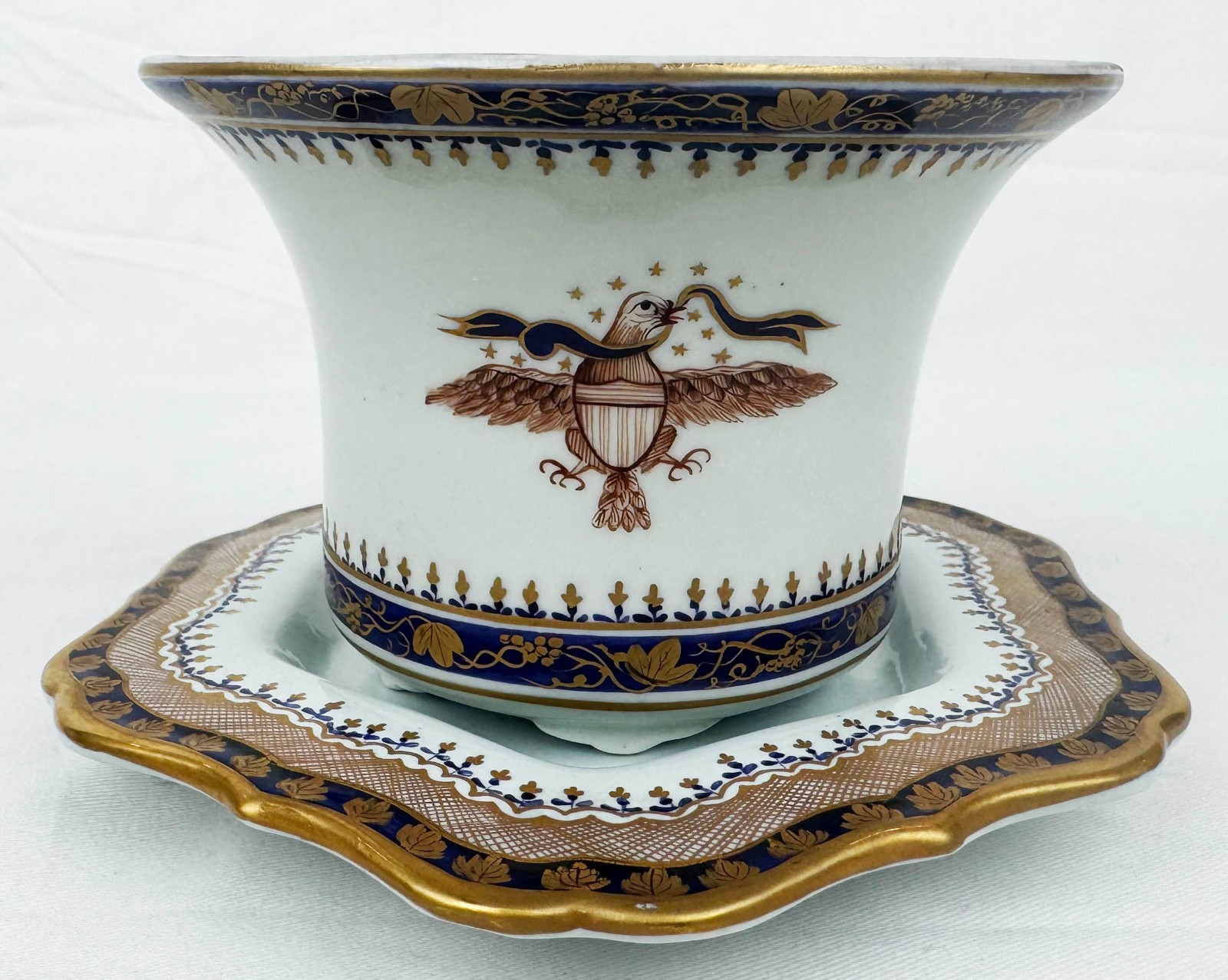 Vtg Mottahedeh Lowestoft Reproduction Presidential Eagle Pot potpourri Cachepot