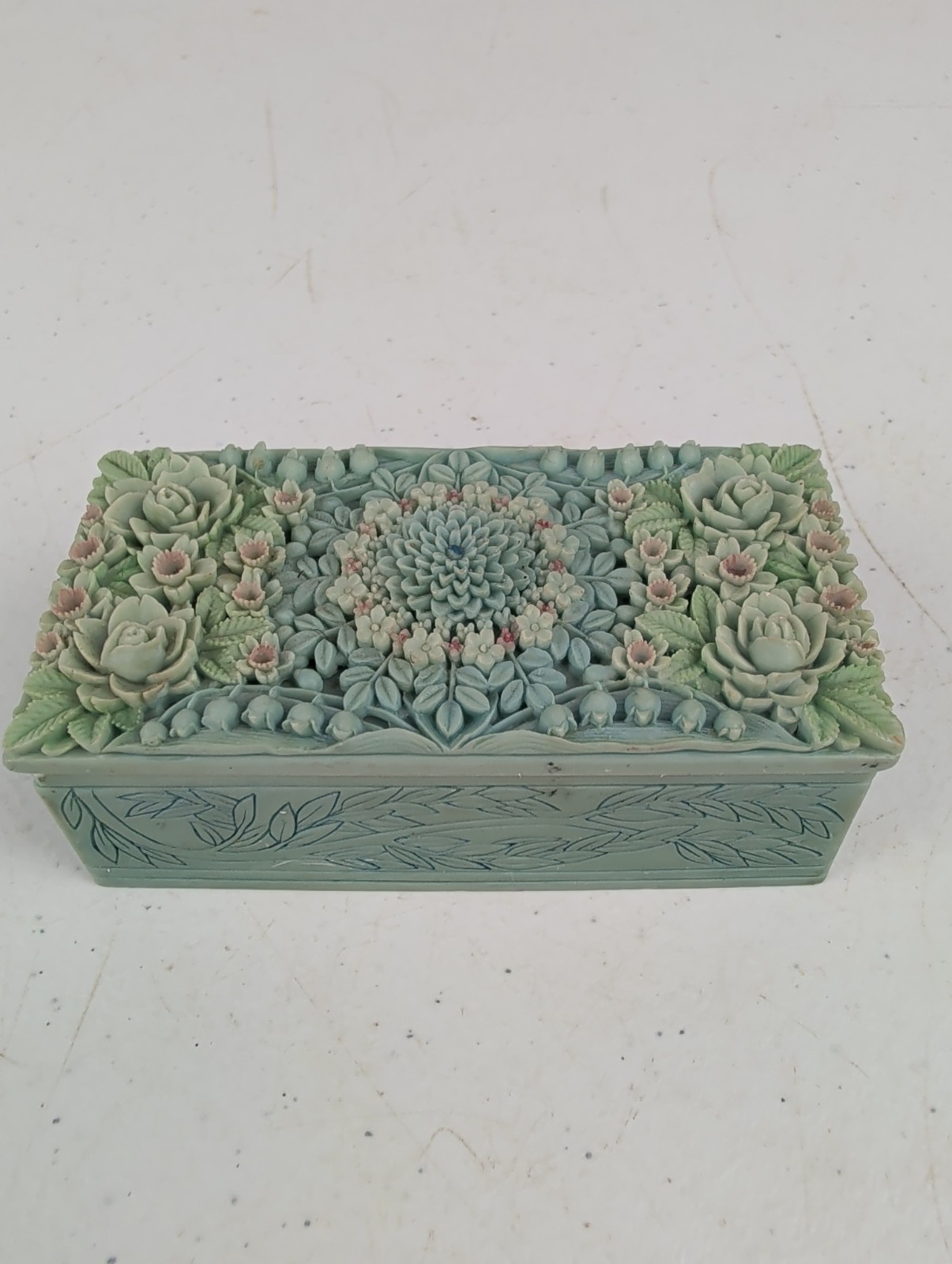 Vintage Handcast Designs 3D Floral Cottagecore Trinket Box UK Vintage Handcast Designs 3D Floral Cottagecore Trinket Box UK