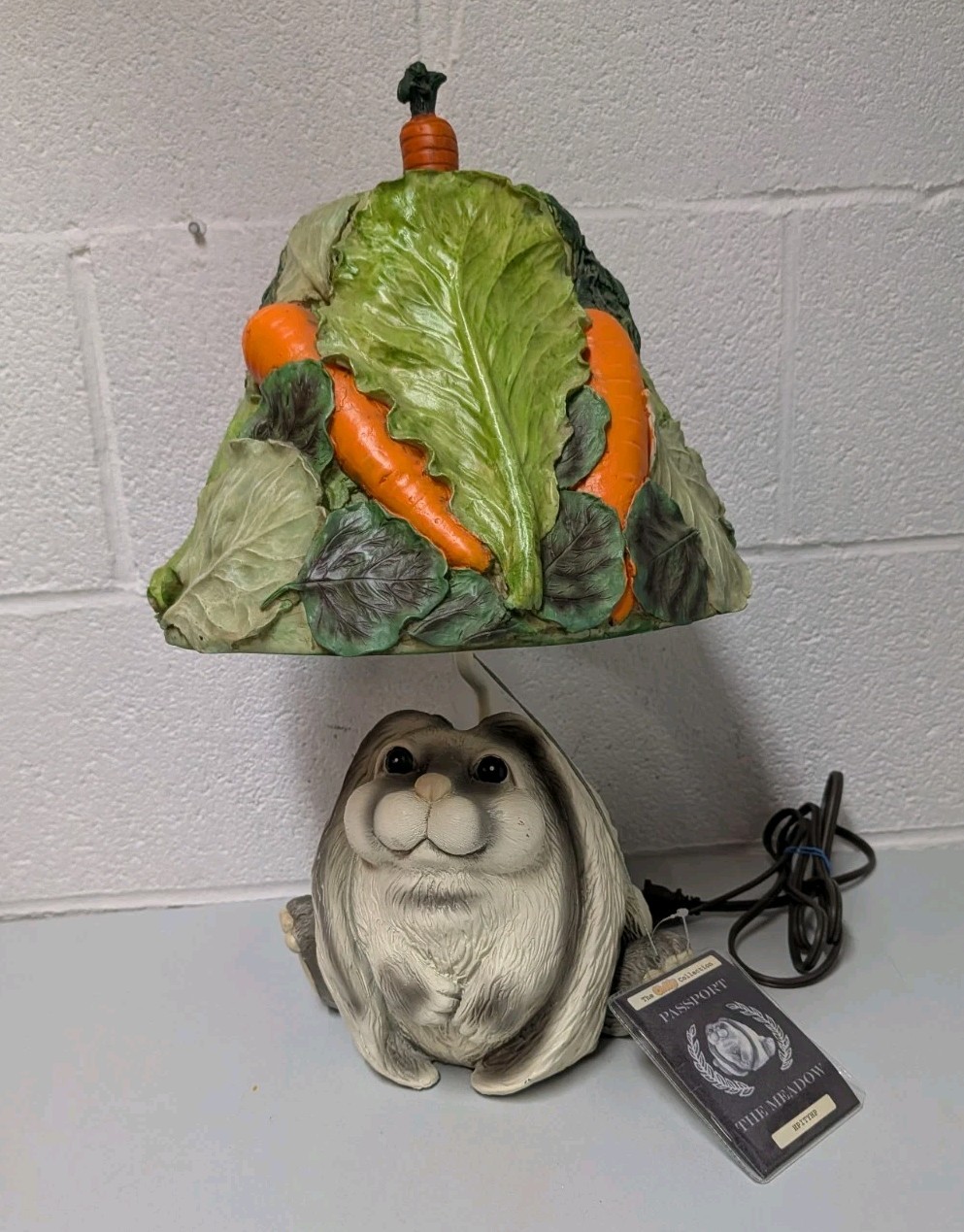 VTG Whimsical Bunny Rabbit Table Lamp Cabbage Leaf & Carrots Shade Chubby Zoo