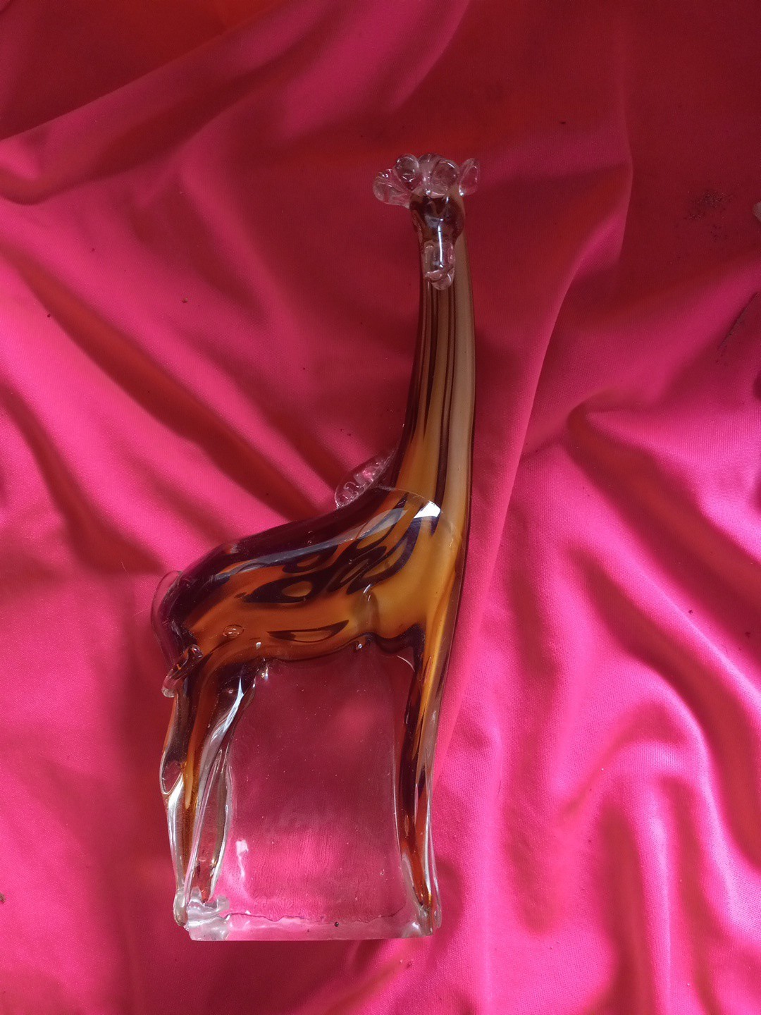 GLASS GIRAFFE AMBER 8.5\'\' HIGH