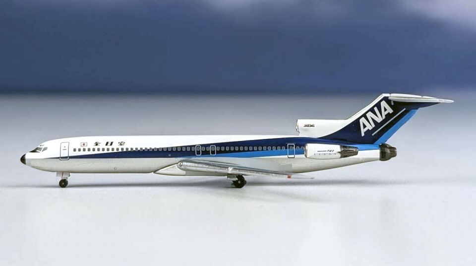 Aeroclassics AC411227 ANA All Nippon Airways 727-200 JA8345 Diecast 1/400 Model