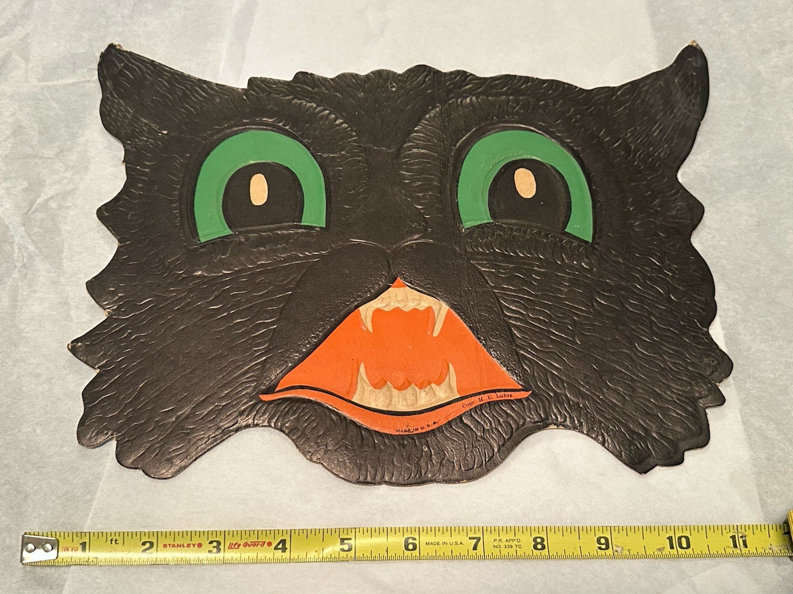 Vintage Antique Black Cat Face Halloween  Embossed  Die Cut Luhrs Green Eyed